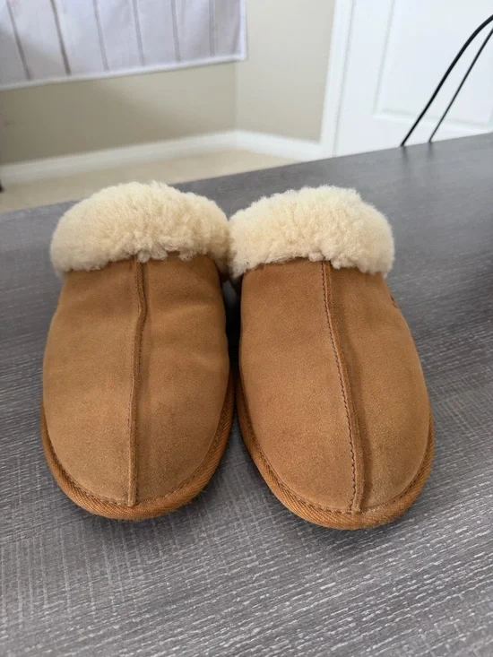UGG Women's Scuffette II Shearling Slipper in Chestnut Size 9 - Picture 2 of 8